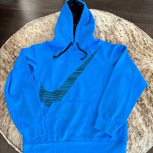 Nike Therma-Fit Hoodie in Vibrant Blue